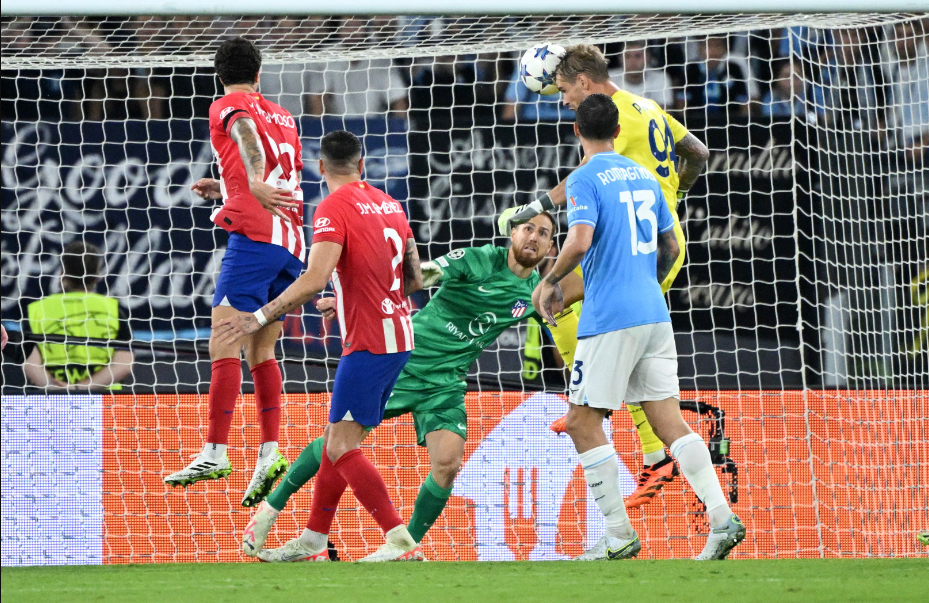 Lazio Goalkeeper's Heroic 95th-minute Header Secures Dramatic 1-1 Draw Against Atletico Madrid