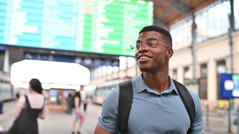 Why Many Young Nigerians Are Moving Abroad
